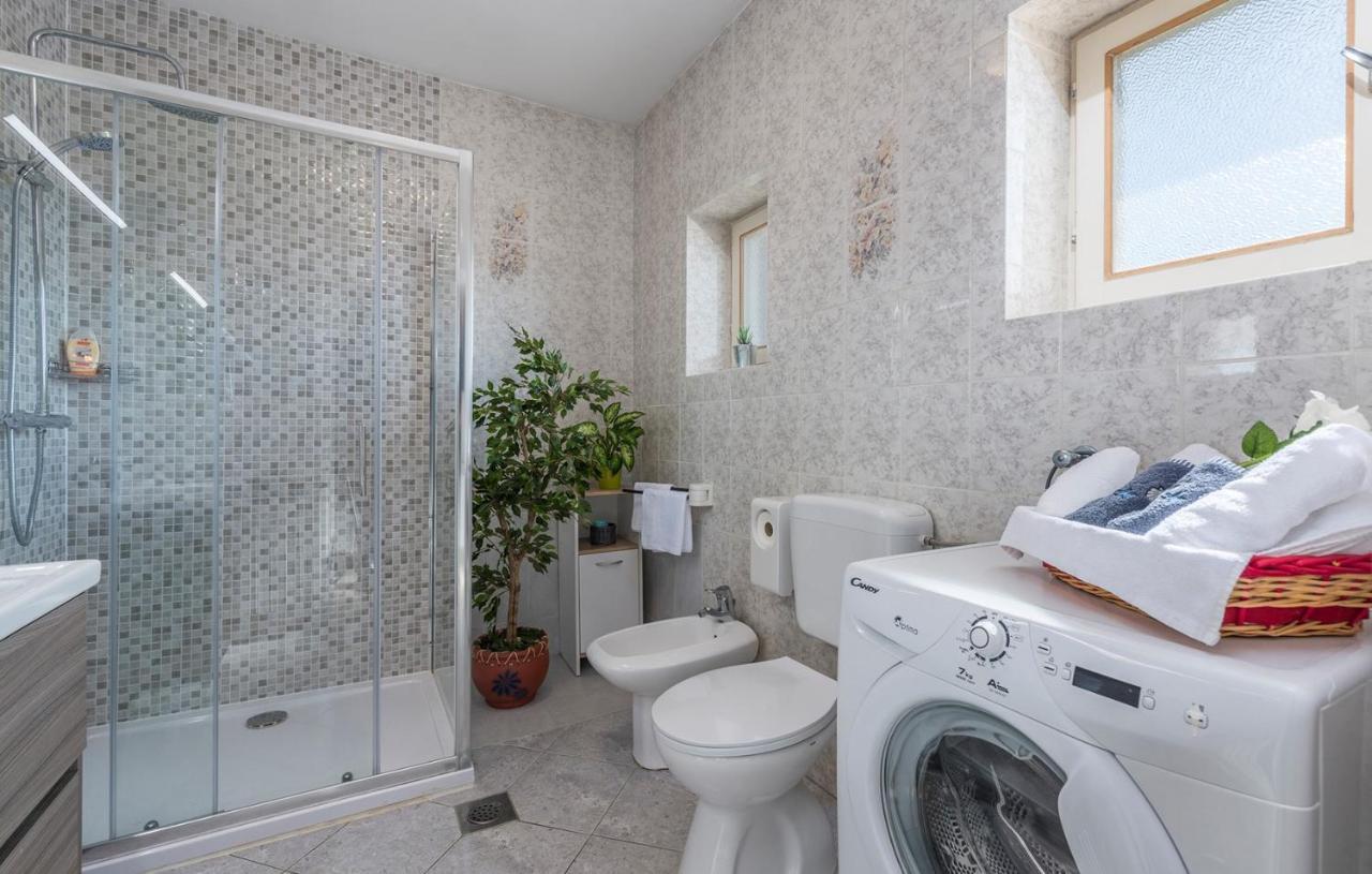 פורץ Apartments Loredana מראה חיצוני תמונה
