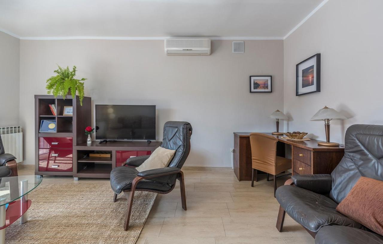 פורץ Apartments Loredana מראה חיצוני תמונה