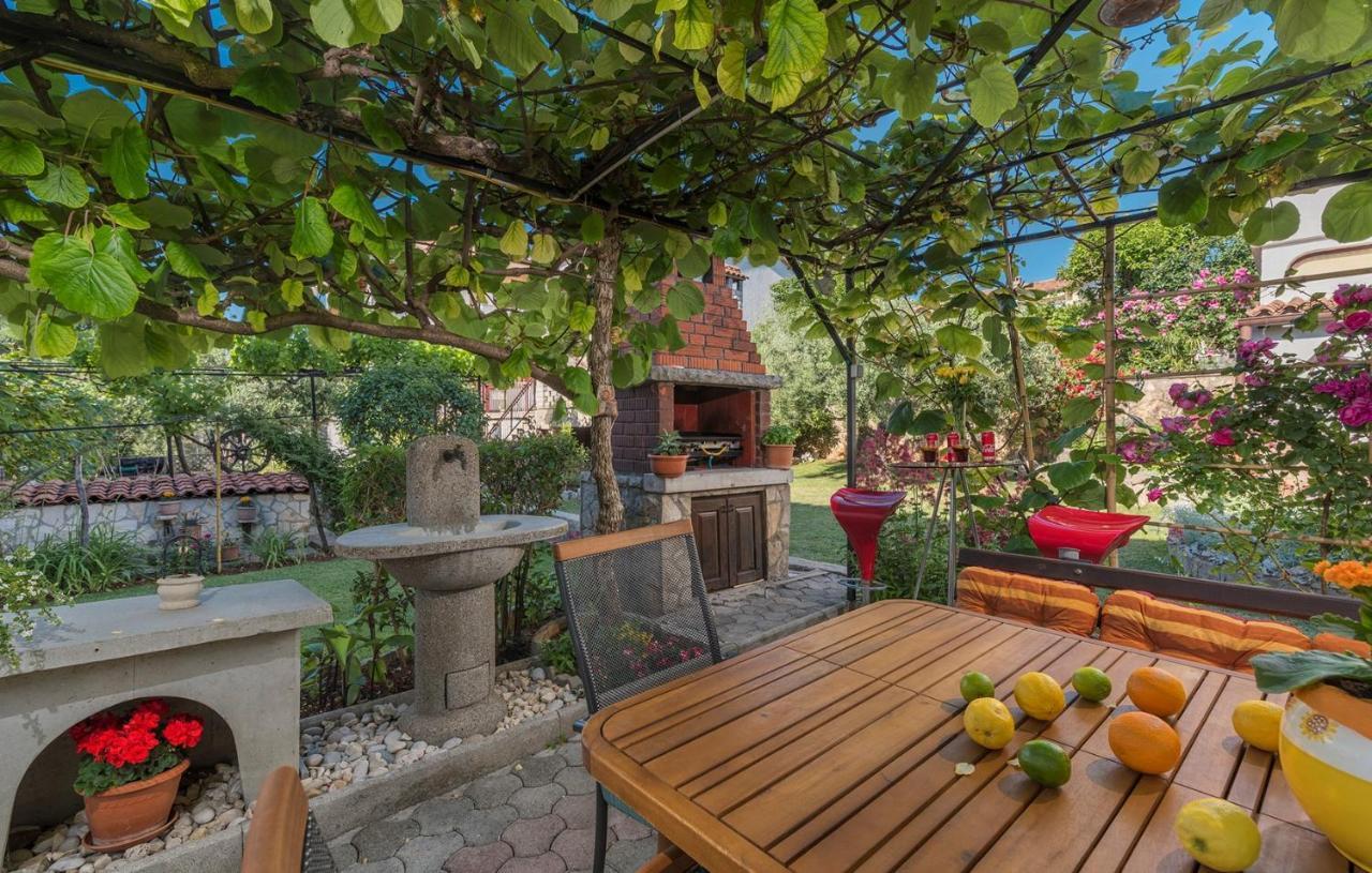 פורץ Apartments Loredana מראה חיצוני תמונה