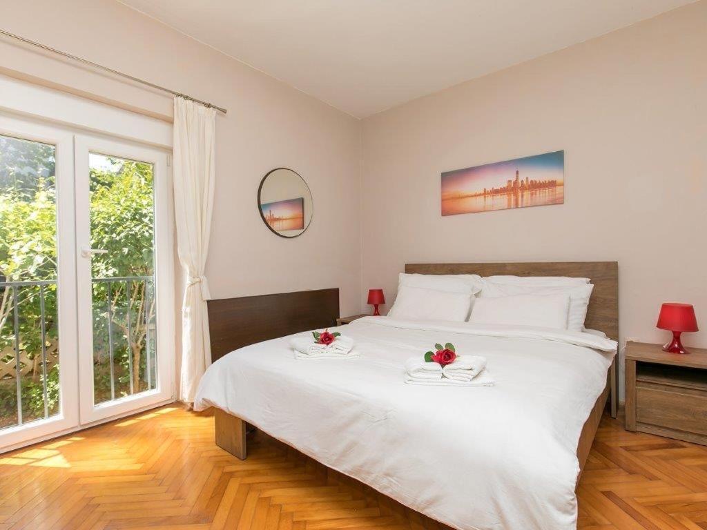 פורץ Apartments Loredana מראה חיצוני תמונה